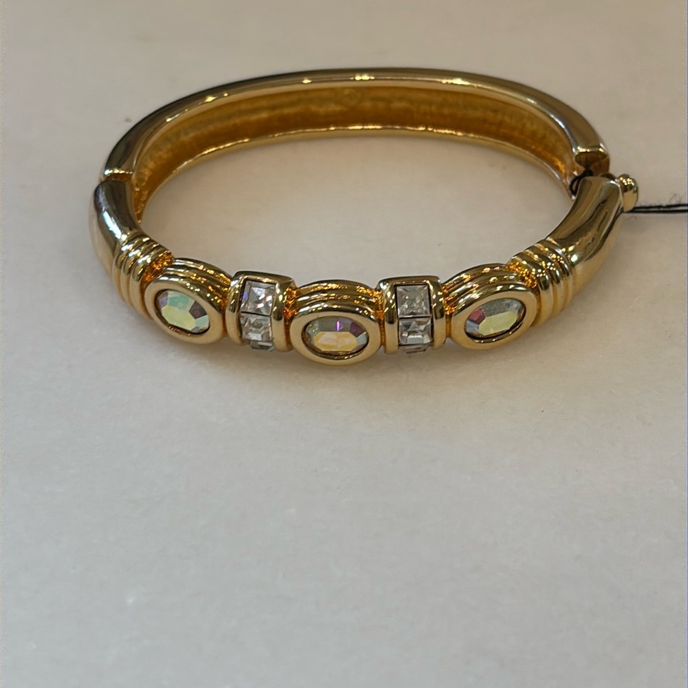Vintage SWAROVSKI ‎ crystal Gold   Tone bracelet